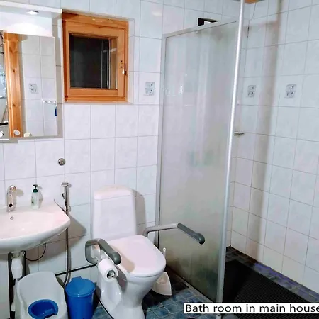 別荘 Spacious With Great Scenery And Nature Pertunmaa